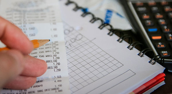Holding e utili societari: quando reinvestire può essere più efficiente che distribuire
